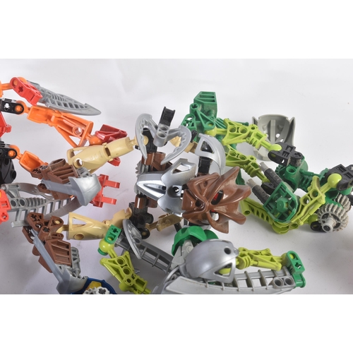 541 - A collection of assorted Lego Bionicle sets to include; Rahkshi Guurahk, Bohrok, Bohrok-Kal and more... 
