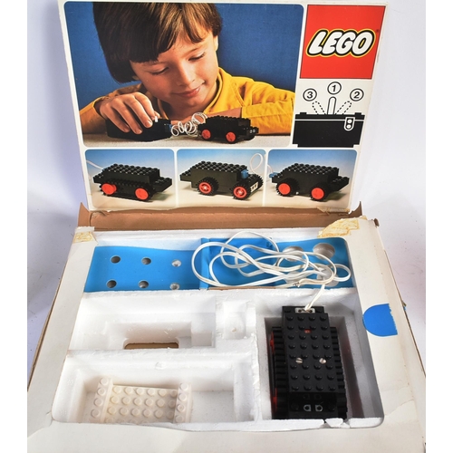 547 - Lego - a collection of vintage Lego sets and loose bricks to include; No. 171 Train without motor, N... 