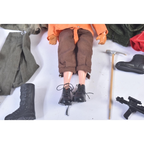 551 - An original vintage 1970s (1973) Palitoy Action Man ' Mountain Rescue ' along with a selection of Ac... 