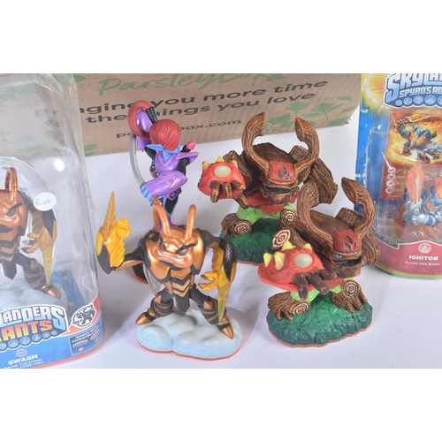589 - Retro Gaming - a collection of Activision made Skylanders ' toy-to-life ' character action figures t... 