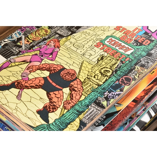 610 - Comic Books - a LARGE collection of assorted Comics appearing to span c1970 to 1990s to include; Mar... 