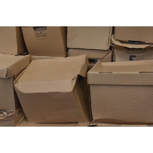 610 - Comic Books - a LARGE collection of assorted Comics appearing to span c1970 to 1990s to include; Mar... 