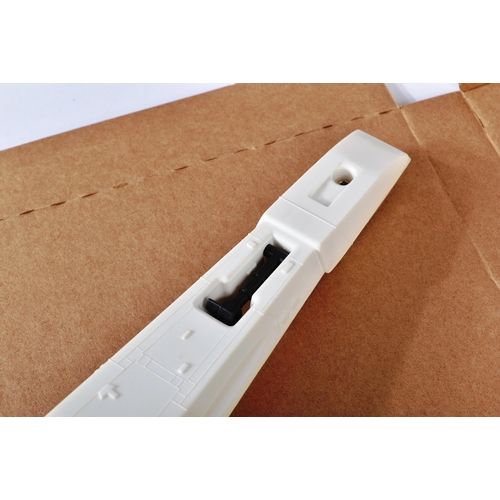 724 - Star Wars - an original vintage Kenner / Palitoy made Star Wars action figure playset 'X-Wing Fighte... 