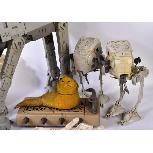 759 - Star Wars - a large collection of assorted vintage Kenner / Palitoy made action figure playsets. Inc... 