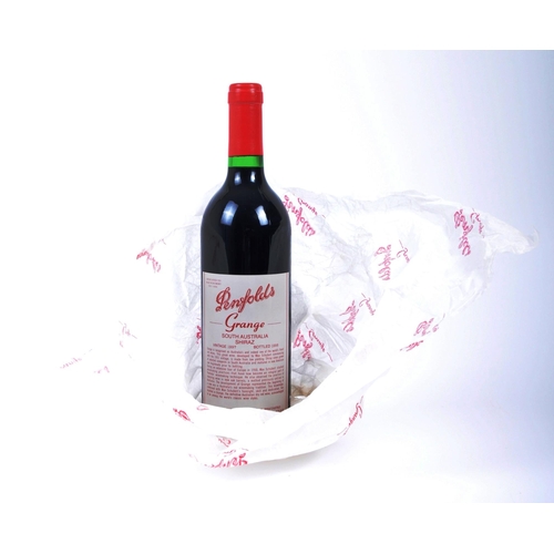 700 - A vintage 20th century 1997 Penfolds Grange South Australia Shiraz wine bottle. Vintage 1997, Bottle... 