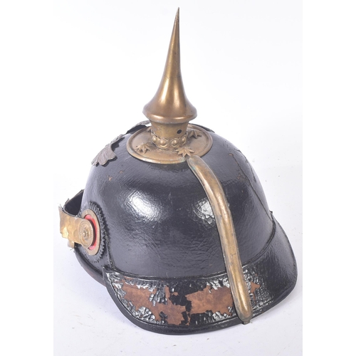 140 - A WWI First World War Imperial German / Prussian Grand Duchy of Baden Officers Pickelhaube helmet.
 ... 