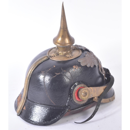 140 - A WWI First World War Imperial German / Prussian Grand Duchy of Baden Officers Pickelhaube helmet.
 ... 