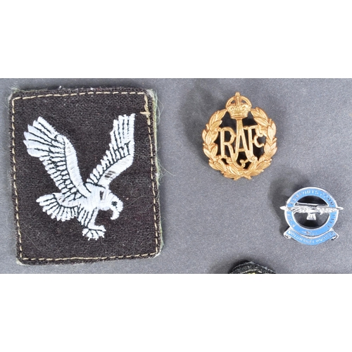 161 - A collection of assorted RAF Royal Air Force uniform badges and patches. Largely post WWII Second Wo... 