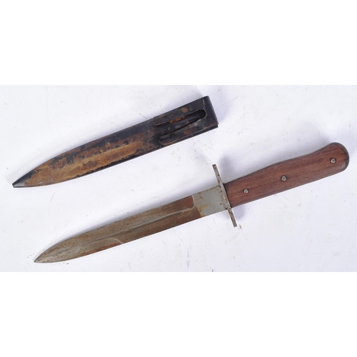 225 - A WWII Second World War Third Reich Nazi German Luftwaffe Pilots boot knife / dagger. Wooden grip wi... 