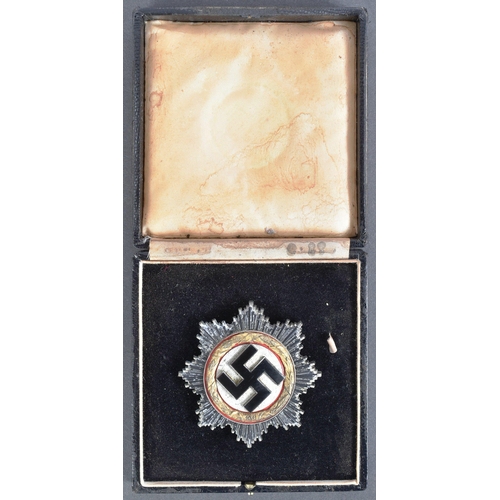 375 - A WWII Second World War Third Reich Nazi German ' Deutsches Kruez ' ( The German Cross ) medal. The ... 