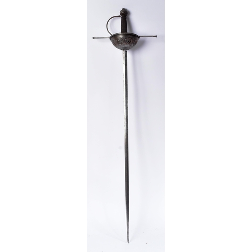 439 - A 17th Century circa 1650 European cup hilt rapier sword. Twisted globular pommel with ball finial, ... 