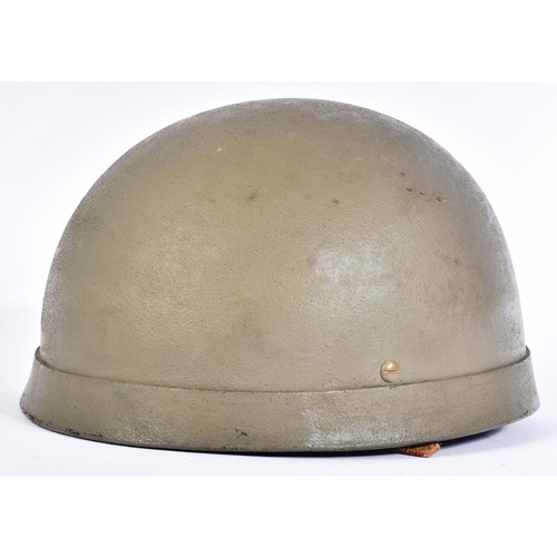 462 - A replica WWII Second World War style British Paratroopers MK1 Airborne Troop helmet. Steel shell pa... 