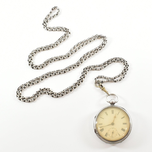 117 - An early 20th century 1901 hallmarked silver cased gentlemen's pocket watch. Hallmarked Chester 1901... 