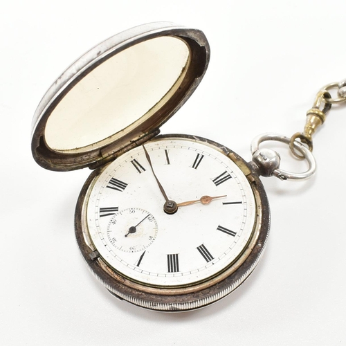 117 - An early 20th century 1901 hallmarked silver cased gentlemen's pocket watch. Hallmarked Chester 1901... 