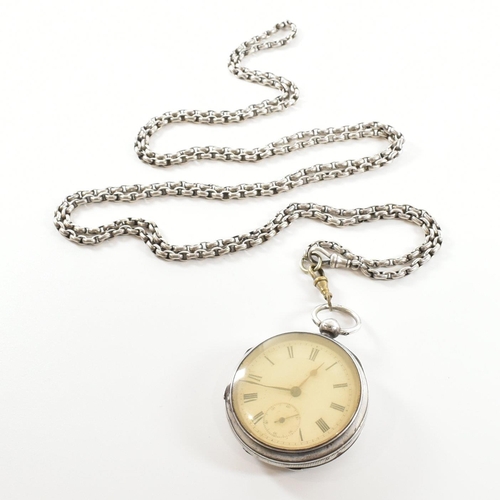 117 - An early 20th century 1901 hallmarked silver cased gentlemen's pocket watch. Hallmarked Chester 1901... 