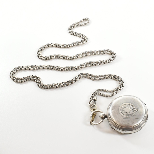 117 - An early 20th century 1901 hallmarked silver cased gentlemen's pocket watch. Hallmarked Chester 1901... 