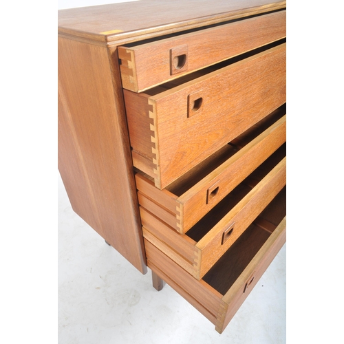 30 - Alfred Cox - AC Furniture - A retro mid 20th century designer teak chest of drawers of simple form. ... 