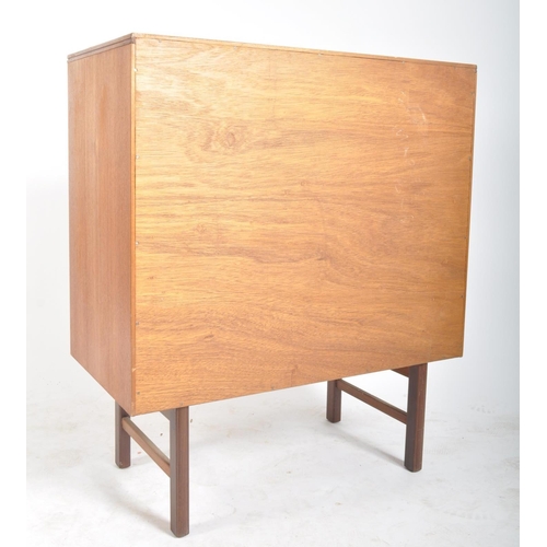 30 - Alfred Cox - AC Furniture - A retro mid 20th century designer teak chest of drawers of simple form. ... 