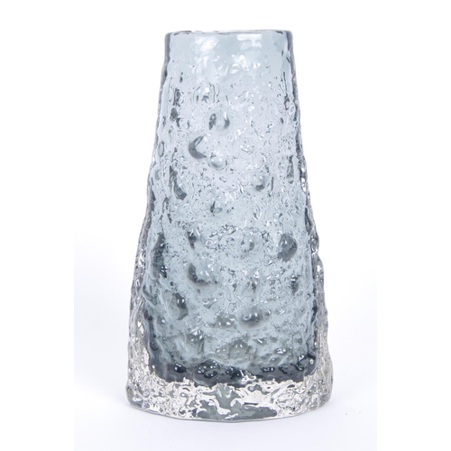 4 - A retro vintage 20th century circa 1960s Whitefriars 'Volcano' pattern 9717 bark textured vase in Pe... 