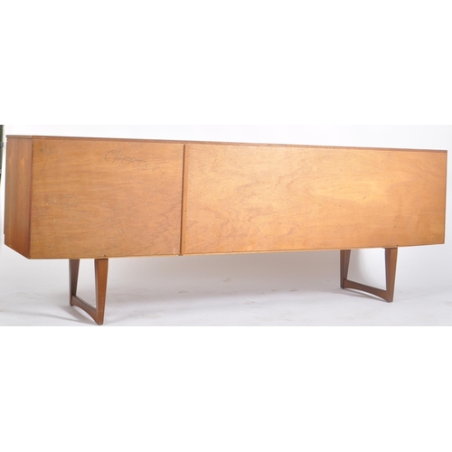 69 - Beautility - A retro vintage 20th century 1970s teak wood sideboard credenza. The sideboard having a... 