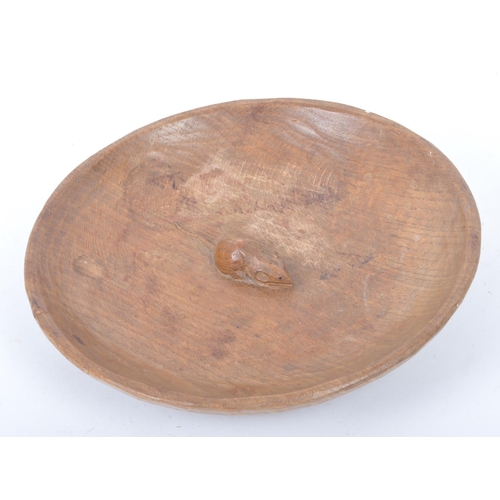 91 - Robert ' Mouseman ' Thompson of Kilburn - A solid English oak hand carved fruit centrepiece bowl. Me... 