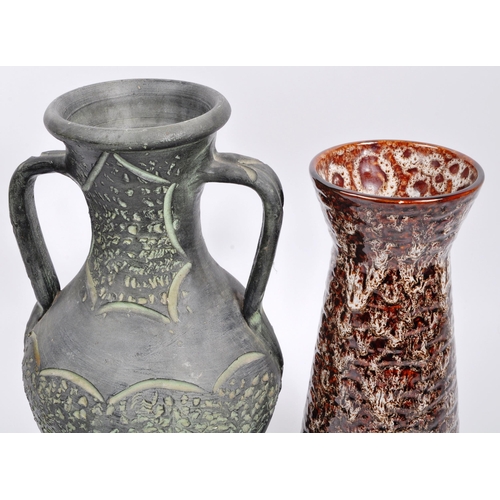 141 - A collection of vintage 20th century studio pottery and ceramics to a Kernweck of Cornwall pottery v... 