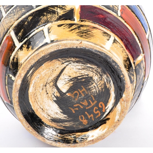 141 - A collection of vintage 20th century studio pottery and ceramics to a Kernweck of Cornwall pottery v... 