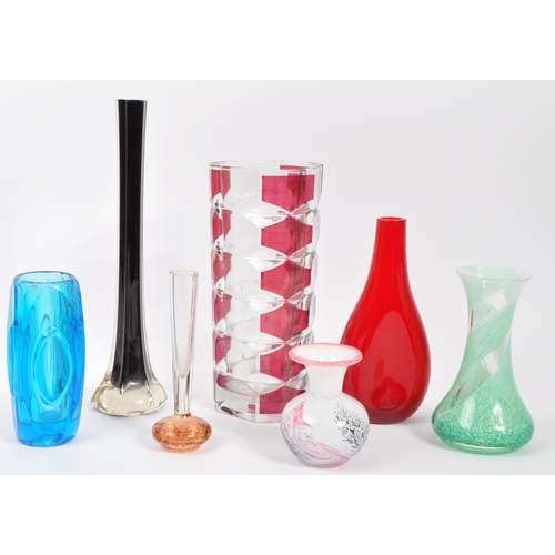 142 - A collection of retro mid 20th century glass to include a French cranberry Luminarc faceted vase, a ... 