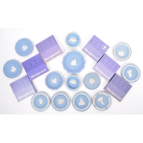 147 - Wedgwood - A collection of 20th century Wedgwood Jasperware. Each piece having jasperware blue groun... 
