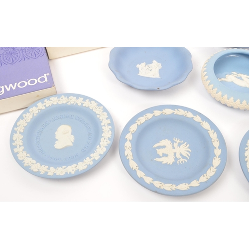 147 - Wedgwood - A collection of 20th century Wedgwood Jasperware. Each piece having jasperware blue groun... 
