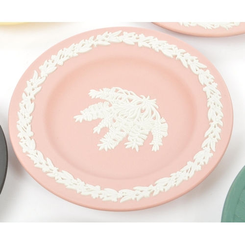 149 - Wedgwood - A series of 20th century Wedgwood jasperware dishes. Each piece having relief work upon v... 