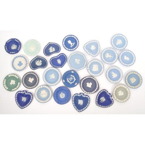 153 - Wedgwood - A collection of 20th century Wedgwood jasperware to include ashtrays and pin dishes. Each... 