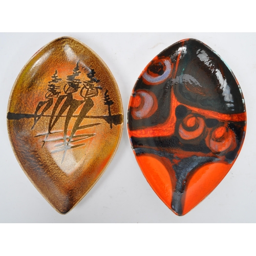 161 - A collection of 4 x retro vintage hand painted tear drop dishes in the 'Delphis' and 'Aegean' design... 