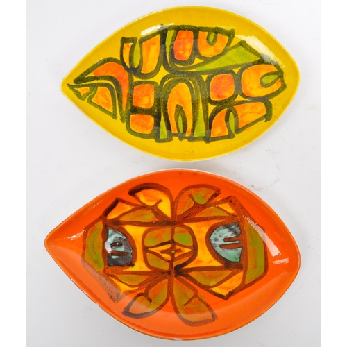 161 - A collection of 4 x retro vintage hand painted tear drop dishes in the 'Delphis' and 'Aegean' design... 