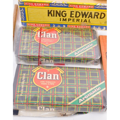 174 - A selection of 20th Century cigars to include Habana, Apanol Favorit and King Six alongside Clan pip... 