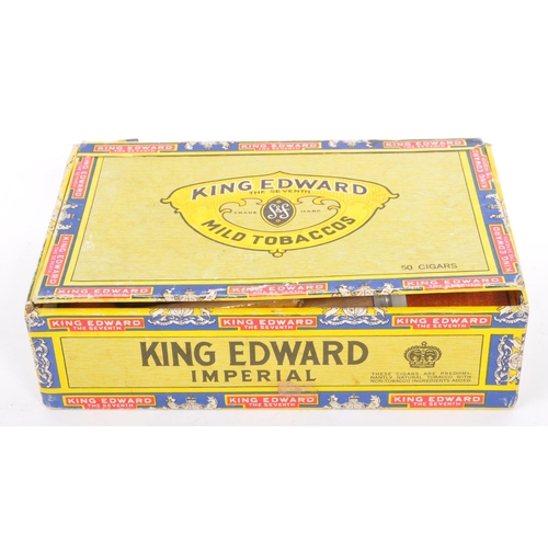 174 - A selection of 20th Century cigars to include Habana, Apanol Favorit and King Six alongside Clan pip... 