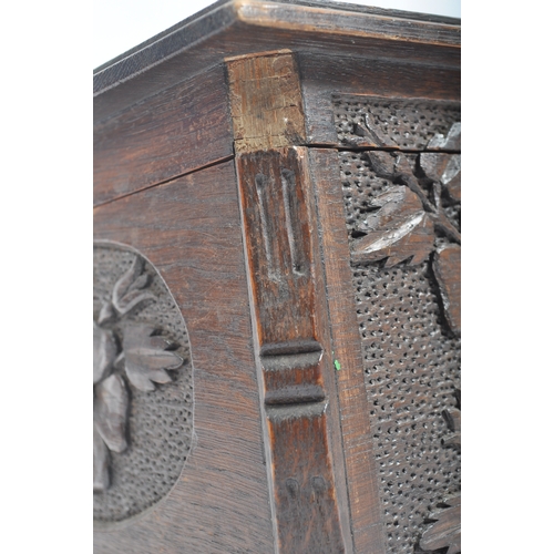 197 - An unusual WWII Second World War 'trench art' type carved folk-art wooden box. Well carved with Oak ... 