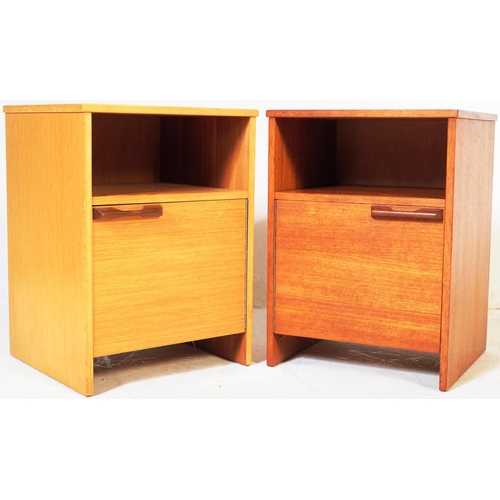 796 - Avalon Furniture Yatton, Somerset - A Pair of retro Mid 20th century Avalon Teak Bedside Cabinets - ... 