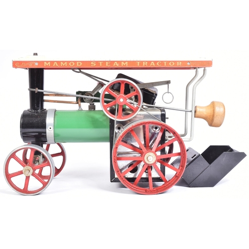 109 - Live Steam - an original vintage Mamod Live Steam Traction Engine No. TE1A. A liquid fuel example wi... 