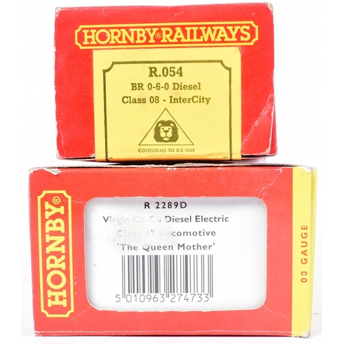 114 - Two vintage Hornby OO gauge model railway trainset diesel locomotive engines comprising; R054 BR 0-6... 