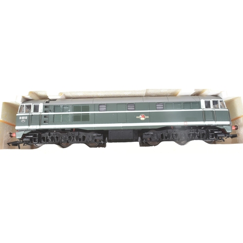 127 - An original Hornby OO gauge model railway trainset locomotive engine No. R2420 BR Class 31, A-I-A Di... 