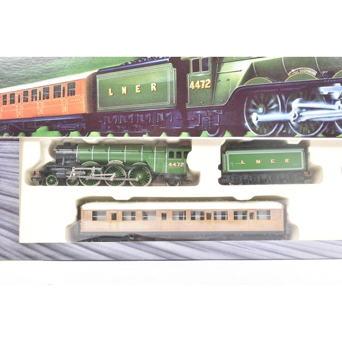 138 - Model Railway - an original Hornby OO gauge model railway locomotive trainset No. R778 The Flying Sc... 