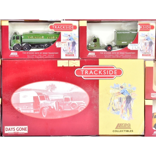 146 - Diecast - a collection of x17 Lledo made 1/76 scale / OO gauge trackside diecast models. Examples to... 