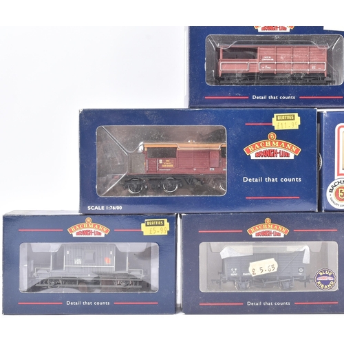 177 - A collection of x9 Bachmann Branch-Line OO gauge model railway trainset locomotive rolling stock wag... 