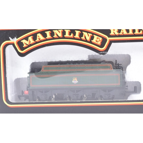 193 - Model Railway - x3 original Palitoy Mainline OO gauge model railway trainset locomotive engines comp... 