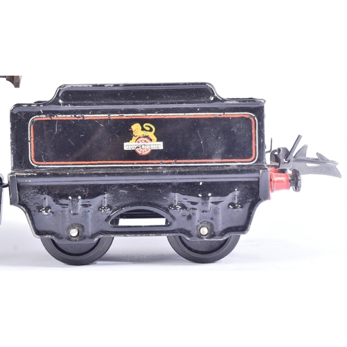 211 - Model Railway - a vintage Hornby O gauge tinplate electric model railway trainset locomotive engine ... 