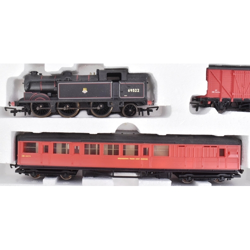 229 - Model Railway - an original Hornby OO gauge model railway locomotive trainset No. R1029 Permanent Wa... 