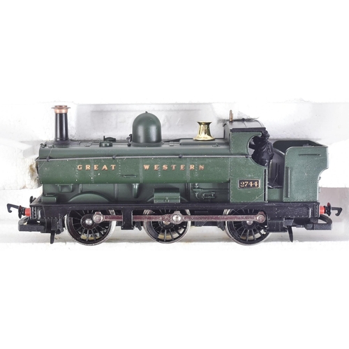 248 - Three vintage Hornby OO gauge model railway trainset locomotive engines comprising of No. R059 GWR C... 