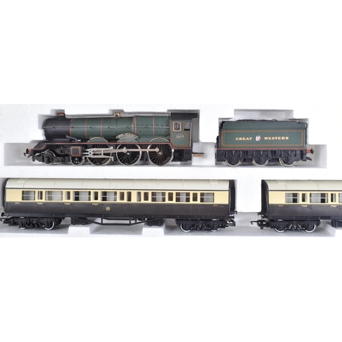 268 - An original Hornby Commemorative Limited Edition OO gauge model railway trainset locomotive set No. ... 