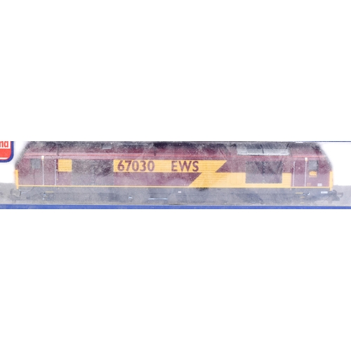 286 - Two Lima made OO gauge model railway diesel trainset locomotives comprising; L205095 Diesel Locomoti... 